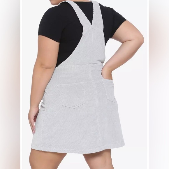 NWT Hot Topic Her Universe Star Wars The Mandalorian The Child Corduroy 2X - Picture 3 of 7